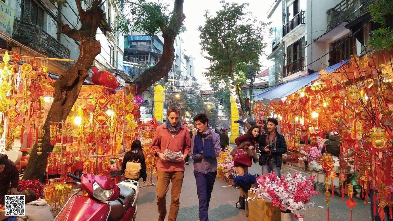 Khám Phá Ngay 15 Địa Điểm Chụp Hình Ngày Tết Siêu Đẹp Tại Hà Nội