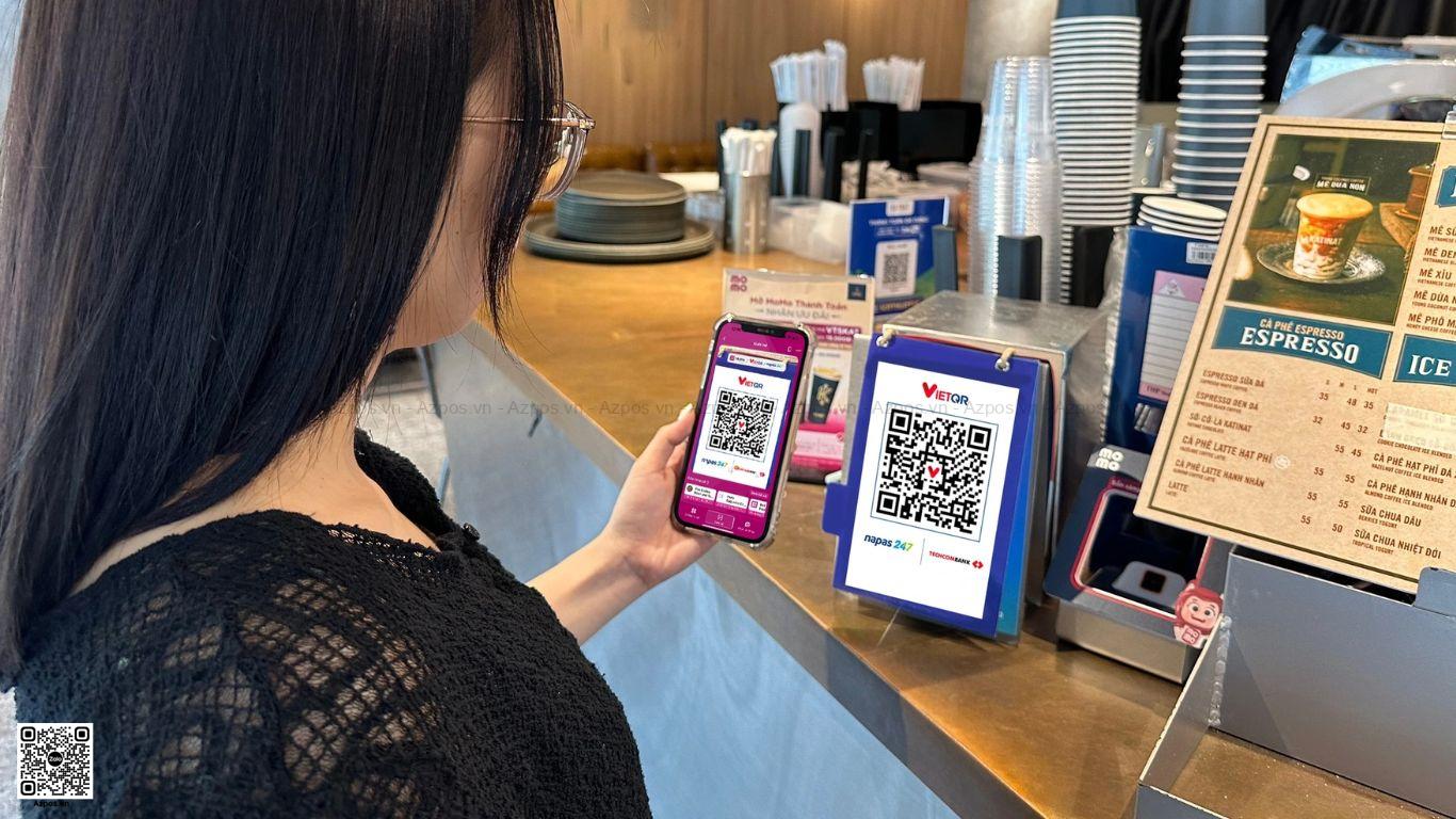 Thanh toán không tiền mặt qua QR là gì? Giải pháp cho cà phê, nhà hàng