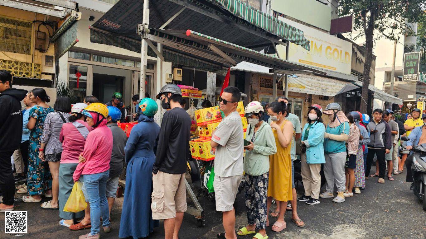 Khách Bỏ Đi Vì Hàng Loạt Người Chờ Thanh Toán Ở Quán Ăn Giờ Trưa