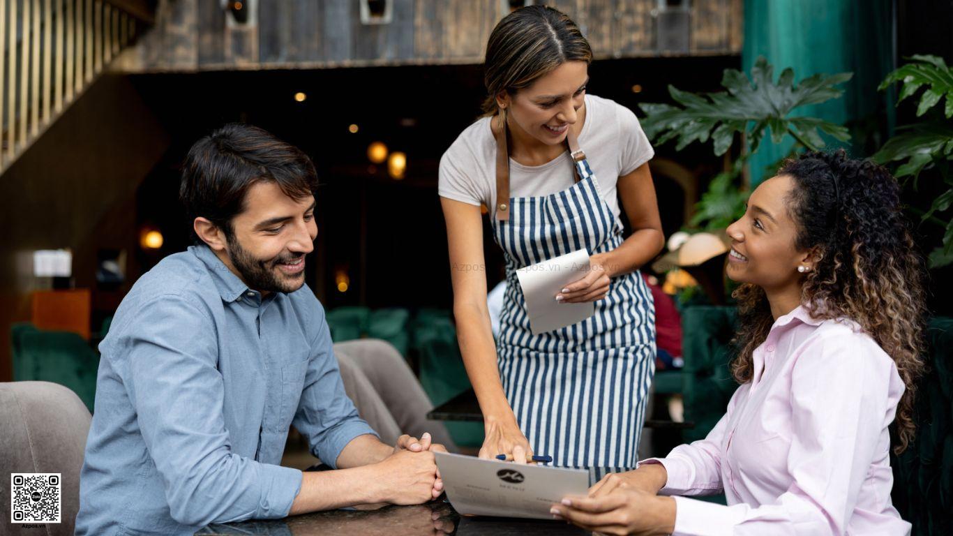 Tính Nhầm Tiền Và Trả Thừa Thiếu Tiền Khi Đông Khách Ở Quán Ăn