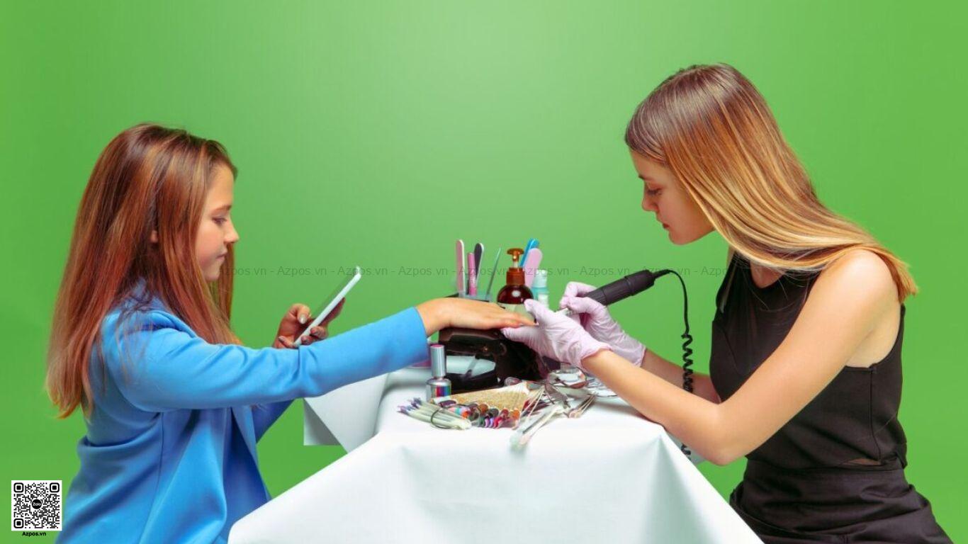 Top 8 Các Vật Dụng Không Thể Thiếu Khi Mở Tiệm Spa Nail