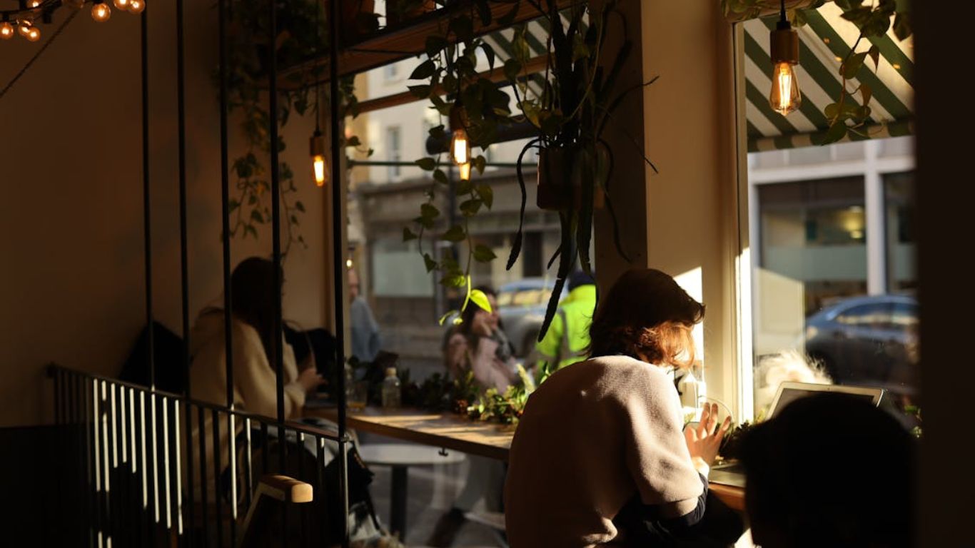 Cách Sử Dụng Báo Cáo Tài Chính Để Đo Lường Chi Phí Marketing Cho Quán Cafe
