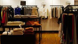 Bí Quyết Trưng Bày Sản Phẩm Thu Hút Khách Hàng Cho Shop Quần Áo