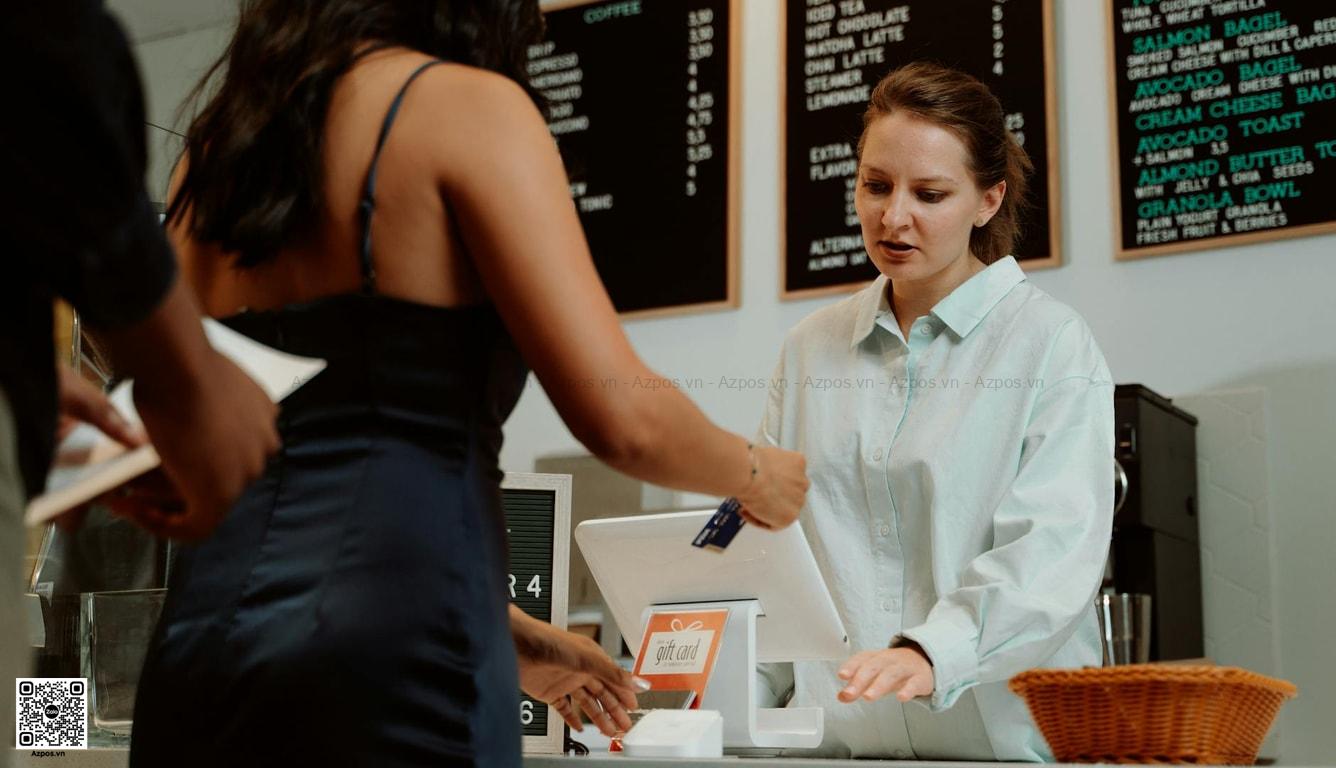 Barista và thu ngân đồng bộ order bằng hệ thống bán hàng