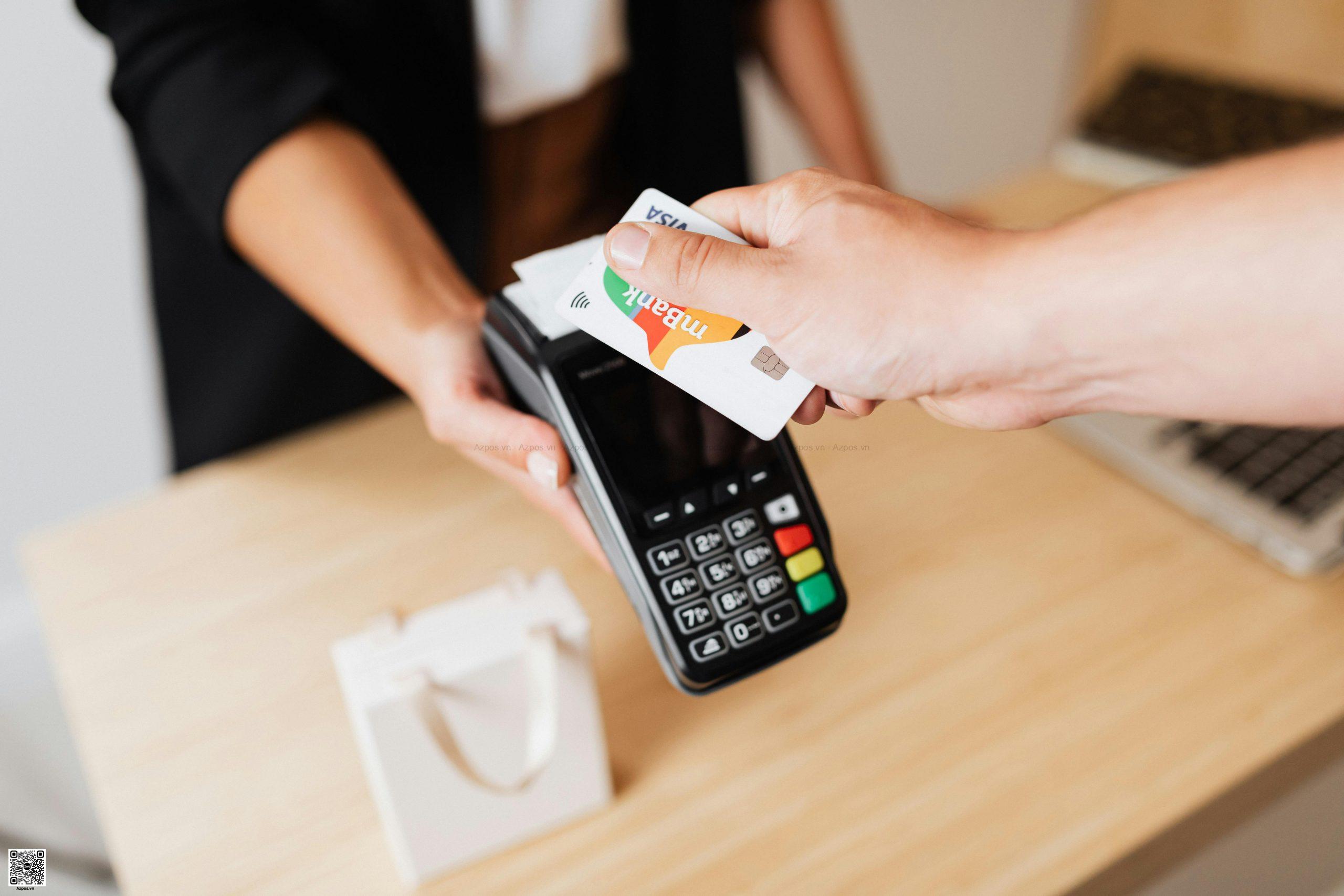 Thanh toán tại quầy bằng POS – chuẩn hóa thu ngân giúp giảm thất thoát