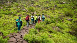 Cách Hợp Tác Với Hướng Dẫn Viên Trekking Cho Resort Núi Tăng Doanh Thu Chéo