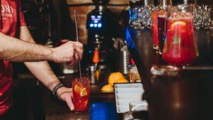 Kiểm Soát Chi Phí Đồ Uống Ở Quầy Bar Khách Sạn